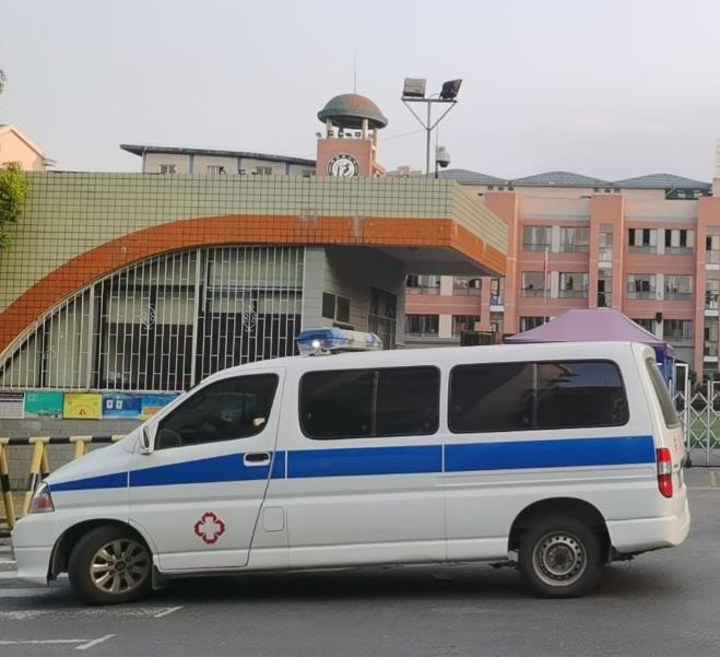 加格达奇救护车出租护送骨折病人一公里多少钱